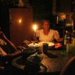 Unión Eléctrica de Cuba anuncia más apagones de hasta cuatro horas en el país por nuevas roturas en dos de sus centrales termoeléctricas más importantes