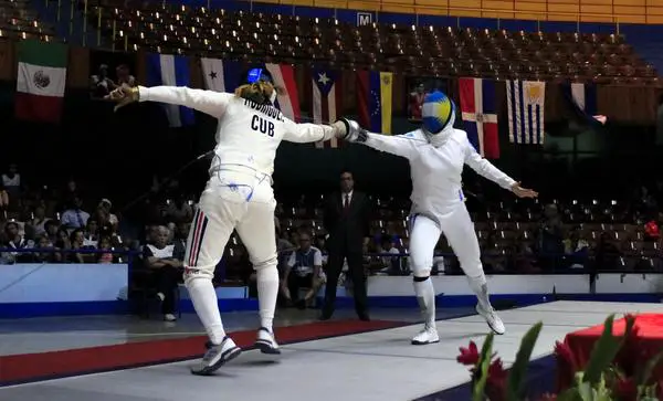 Equipo Cuba de espada