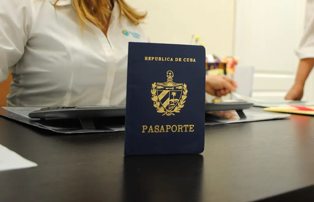 A estos 10 países pueden viajar los cubanos sin necesidad de visa, con solo su pasaporte