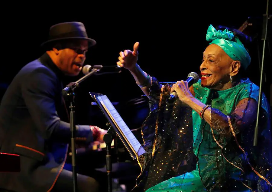 La cantante cubana Omara Portuondo anuncia su despedida de los escenario con una ultima gira mundial