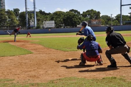 Suspendida Serie Provincial de Béisbol en Cuba porque no hay pelotas