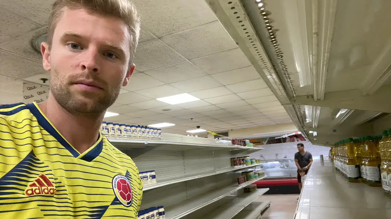 youtuber supermercado Cuba