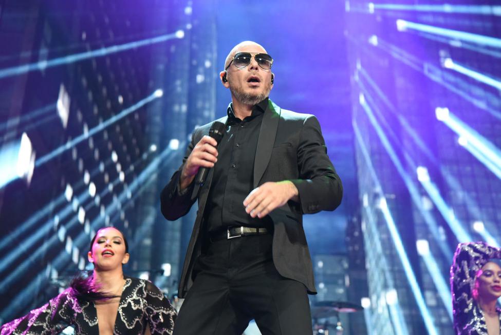 Pitbull dice que está listo para estrenar un himno mundial desde Miami para combatir el coronavirus