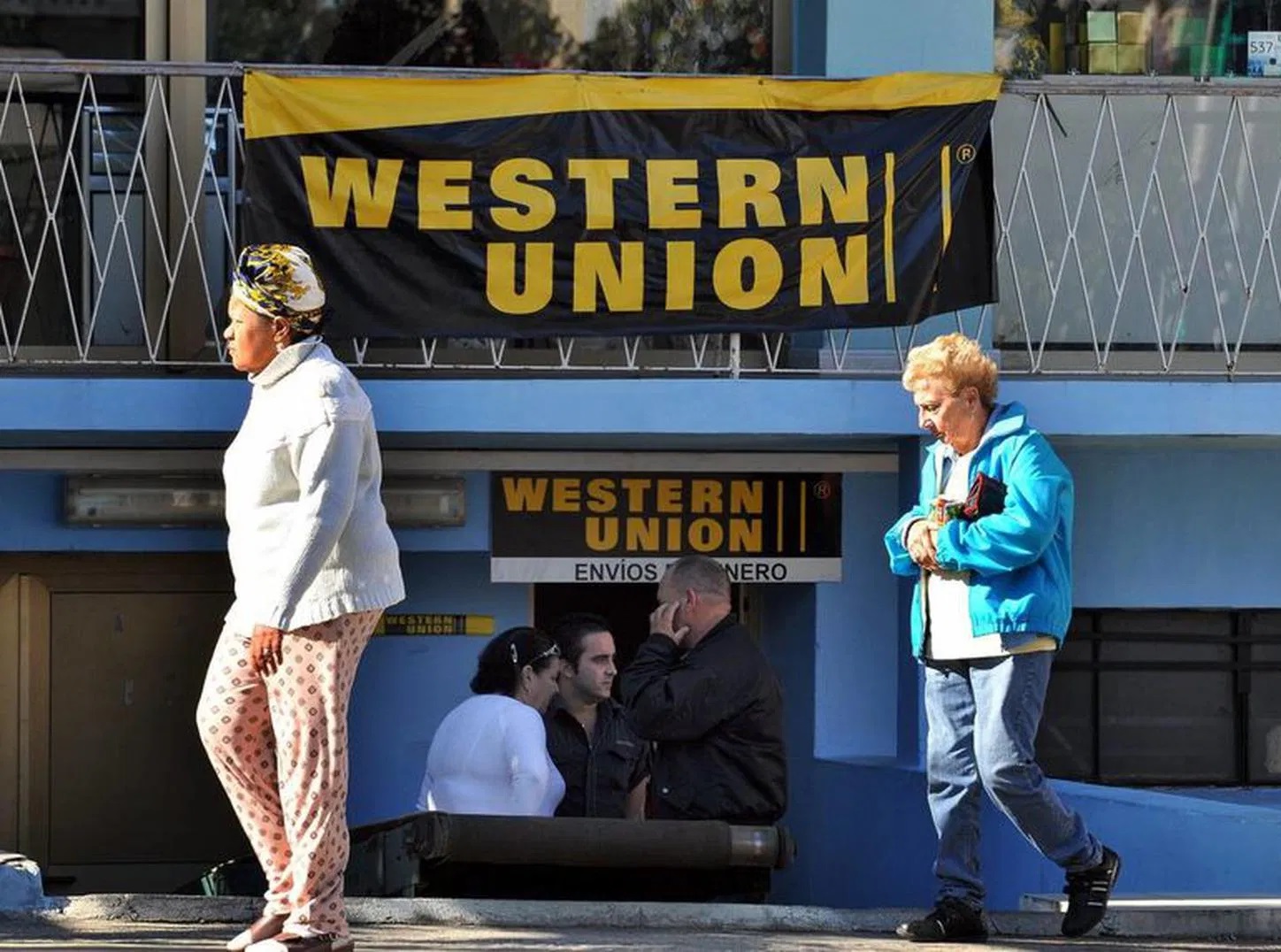 Western Union desmiente que vaya a pagar en pesos cubanos las remesas enviadas a Cuba