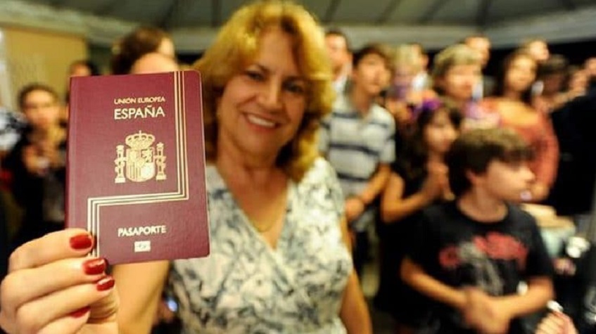 Miles de cubanos podrían obtener finalmente la nacionalidad española gracias al proyecto de 'Ley de Memoria Democrática' que está a punto de ser aprobado en España