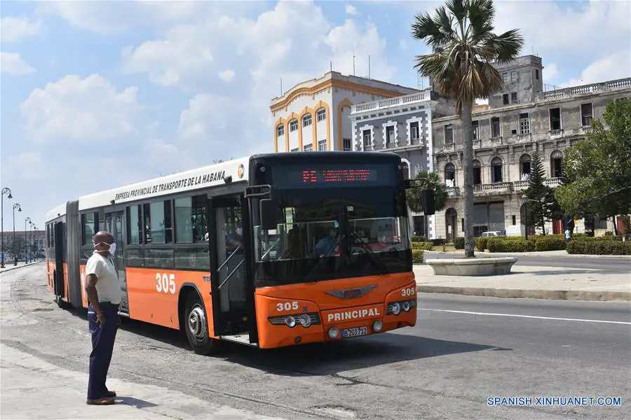 Gobierno cubano paraliza todo el transporte publico en el país desde el sabado