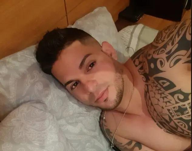 Joven cubano busca novia por Facebook que no sea fea y que le recargue el móvil