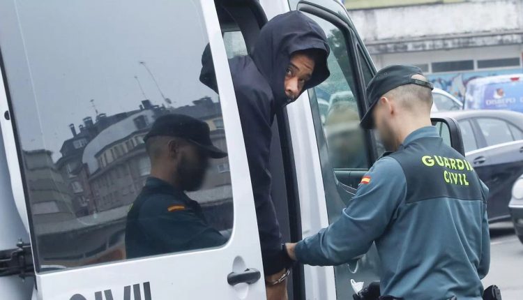 Cubano es arrestado en España tras agredir a unos policías que lo cuestionaron por saltarse la cuarentena