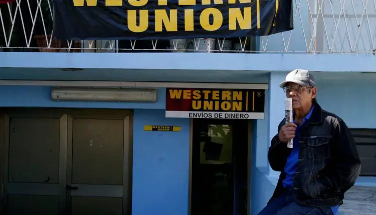 Cuba asegura que "no sería posible en 30 días organizar soluciones alternativas" para no tener que cerrar las oficinas de Western Union en el país