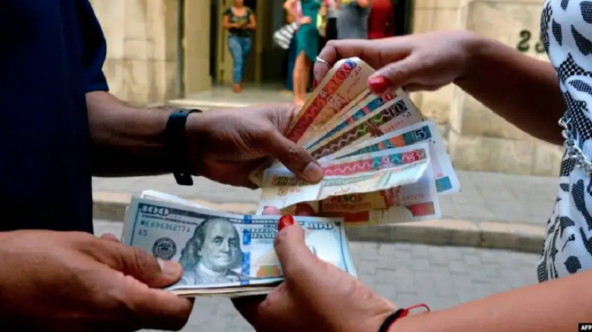 Demanda de dólares y euros se disparará entre la población cubana desde el 1ro de enero