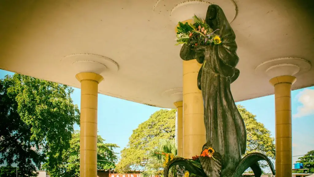 La Virgen del Camino, una escultura que bendice a los habaneros