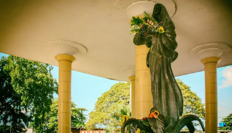 La Virgen del Camino, una escultura que bendice a los habaneros