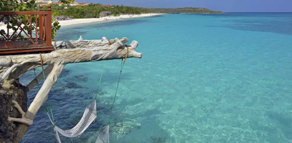Esmeralda, la casi desconocida playa cubana que tiene los colores más hermosos en la isla