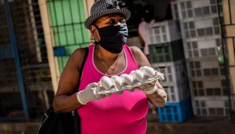Gobierno cubano advierte que habrá más regulaciones en la venta de alimentos y productos de aseo