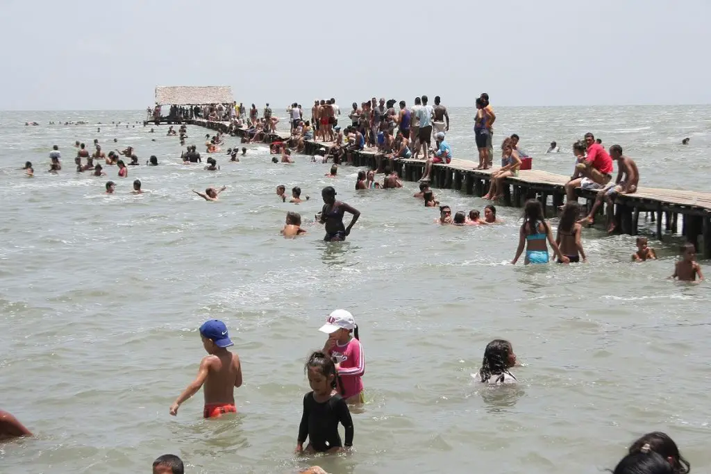 Cunagua, una playa cubana en medio de un pueblo fantasma que solo es habitado dos meses en el año