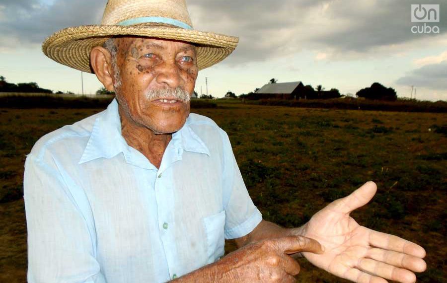 Roberto Rodríguez, un pinareño con más de 90 años que tiene el don de "curar" con las manos