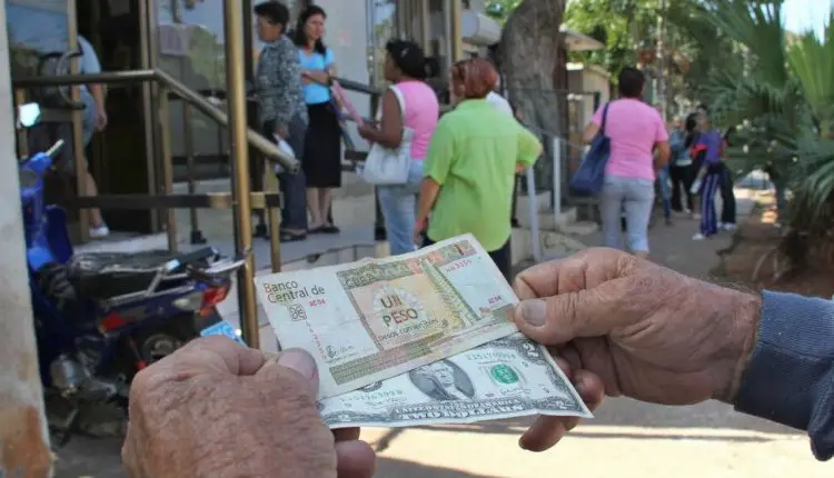Gobierno cubano autoriza el uso del dólar en todas las tiendas en divisas el país