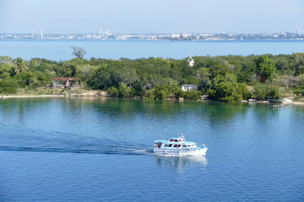 Cayo Carenas, un pequeño poblado en Cuba en donde solo hay electricidad la mitad del día