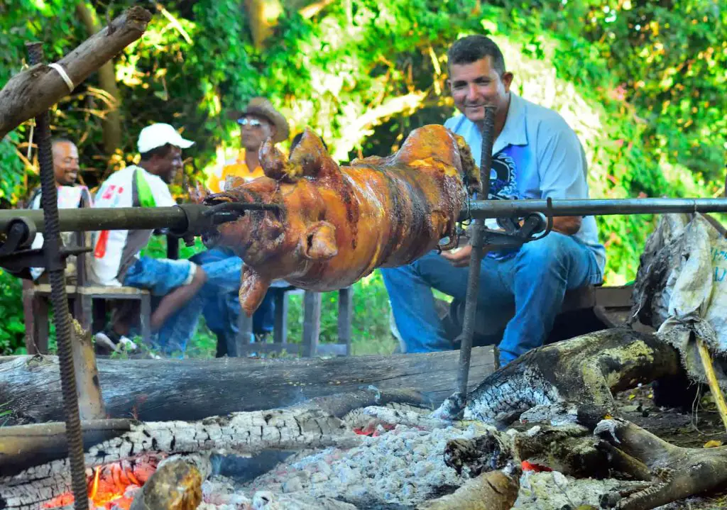 Cinco platos deliciosamente únicos que no puedes dejar de probar en Cuba