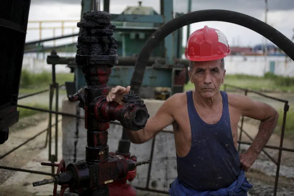 Motembo, el pueblo cubano que descansa sobre un millonario océano de petróleo