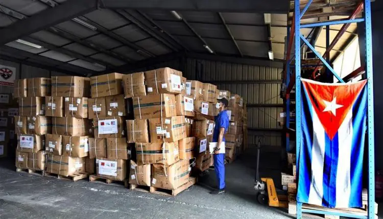 Vietnam dona medio millón de dólares en material médico a Cuba para enfrentar el coronavirus
