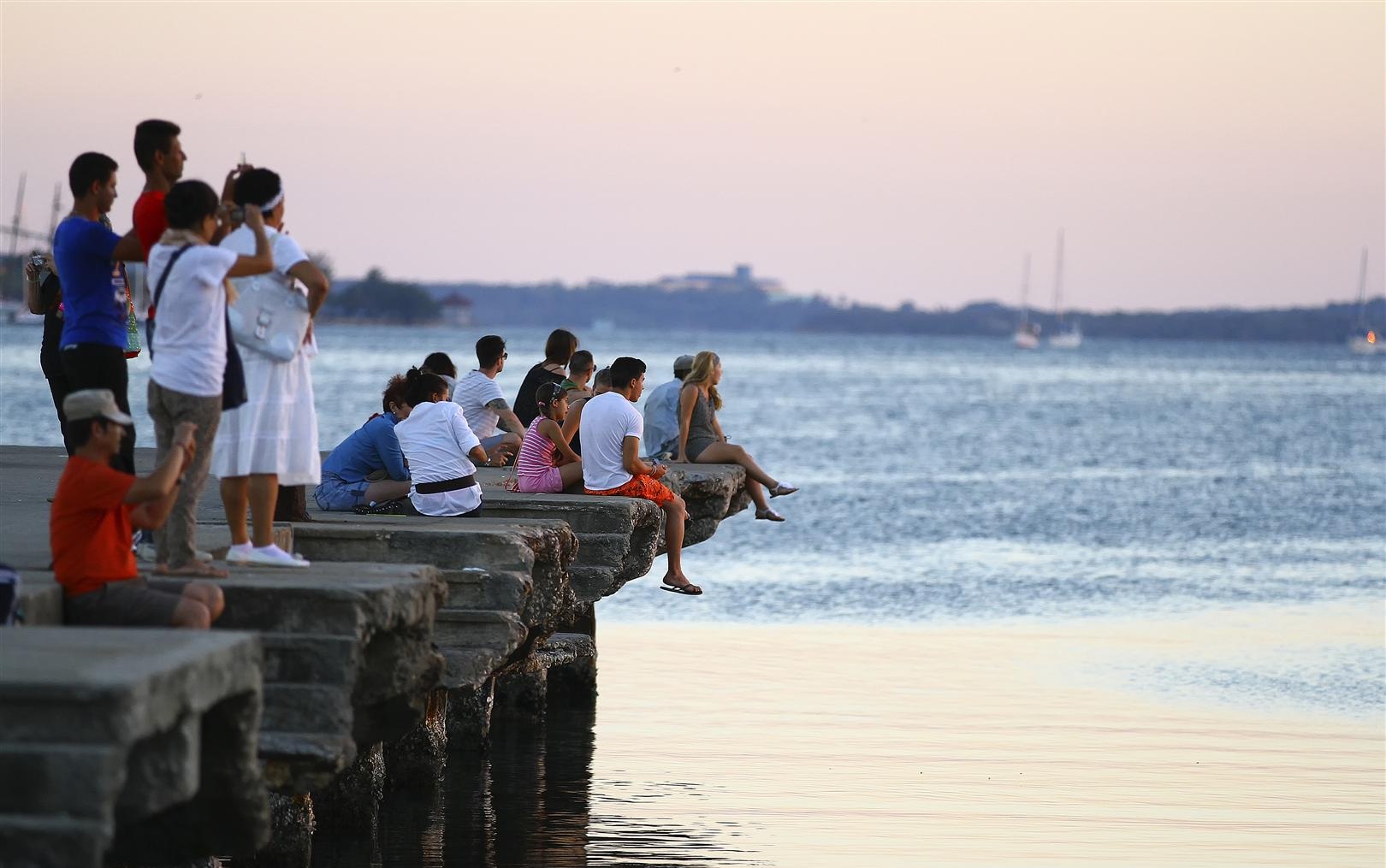 El Muelle Real en la Bahía de Cienfuegos tiene la mejor vista del atardecer en Cuba
