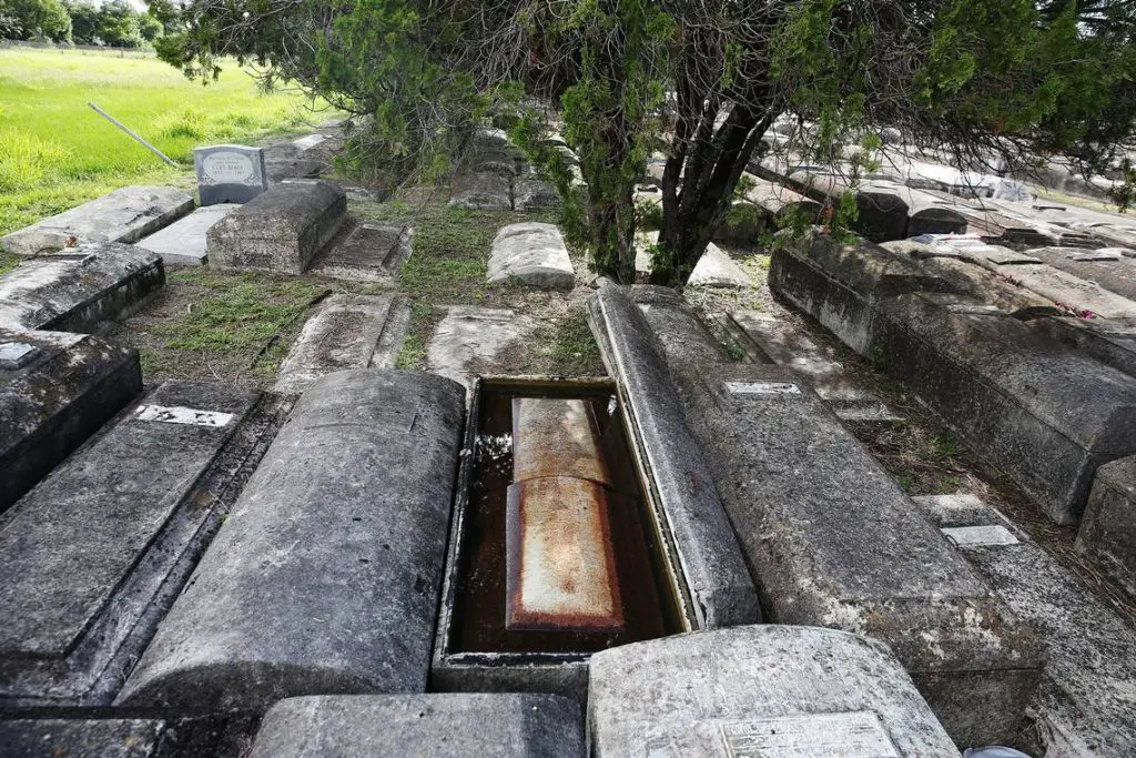Cementerios de Miami también viven el robo de cadáveres para la santería cubana