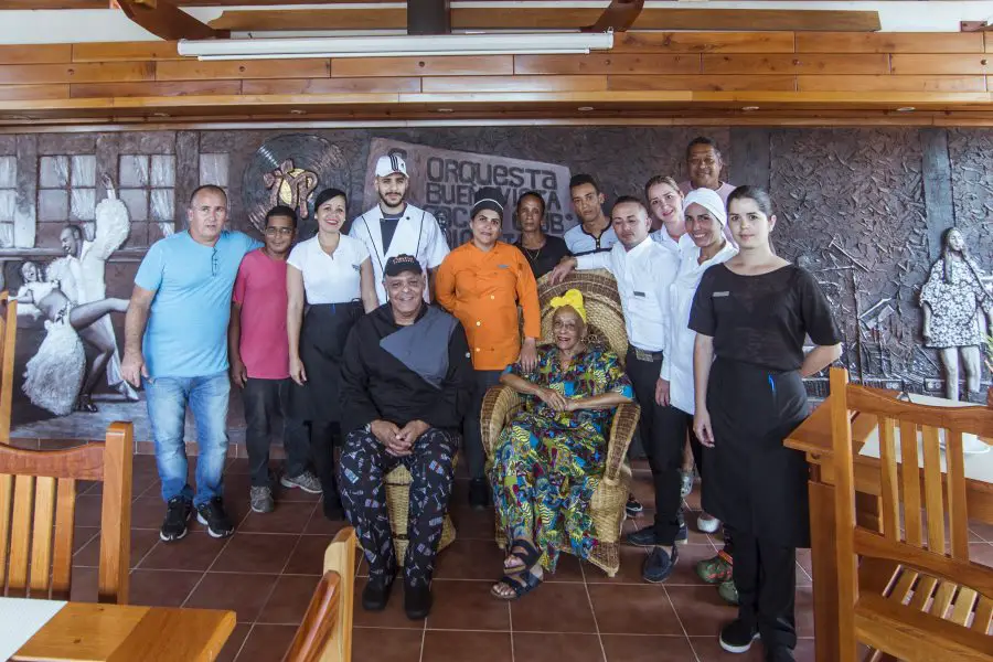 Así es La Covacha, el lujoso restaurante que la cantante cubana Omara Portuondo abrió en La Habana