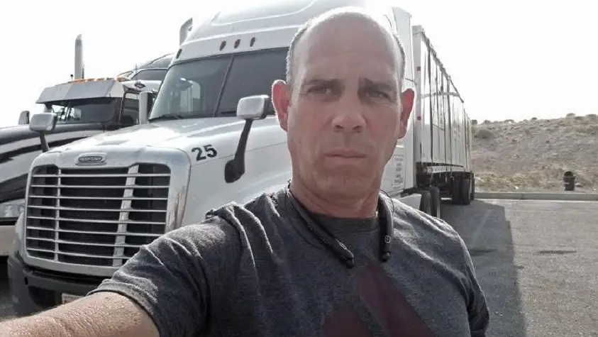 Medio año trabajando en EE.UU. y otro medio disfrutando en Cuba: así vive este camionero cubano repatriado