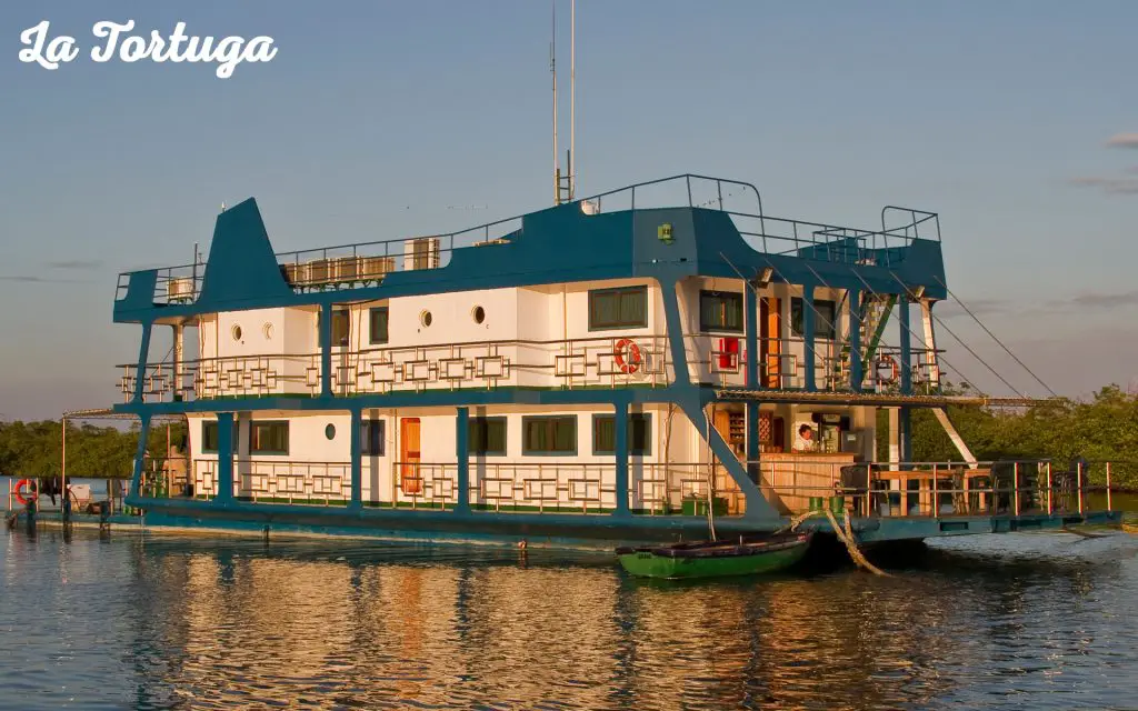 Tortuga, el curioso hotel flotante que es único en Cuba