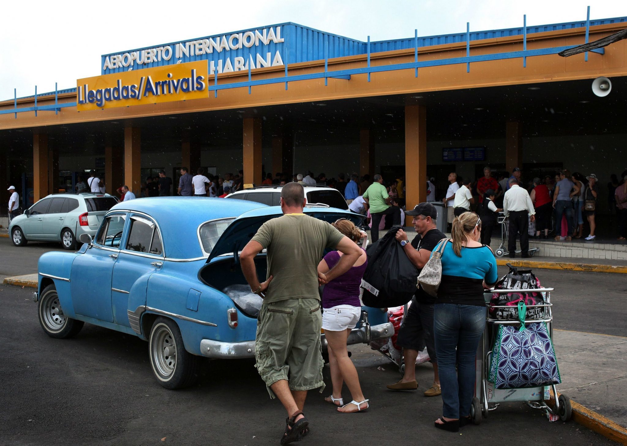 Autoridades confirman que el Aeropuerto José Martí continuará sus operaciones pero con nuevas restricciones para los viajeros