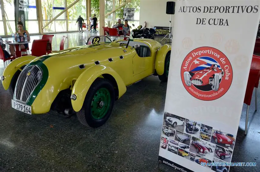 Este automóvil Healey Silverstone D10 valorado en más de 200 mil euros recorre las calles de La Habana