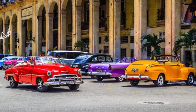 Comprar un "cacharrito" en Cuba cuesta lo mismo que un Audi del año en Miami