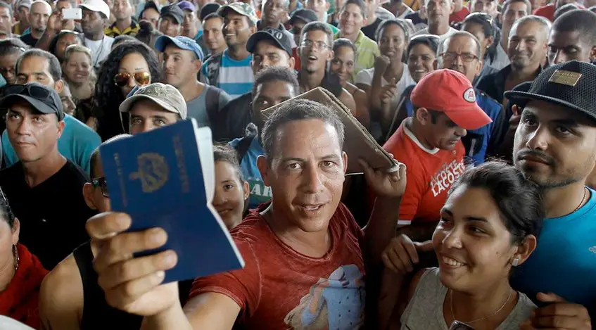 Costa Rica reactiva con Cuba su convenio de deportación de inmigrantes en situación ilegal en su territorio