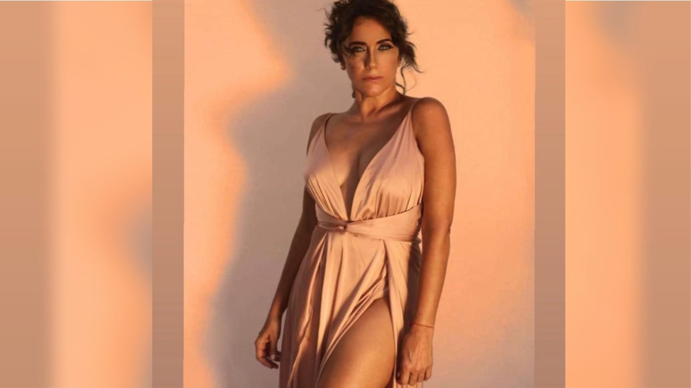 Actriz cubana Tahimí Alvariño posa como diosa griega a sus 51 años y encandila con lo hermosa que luce