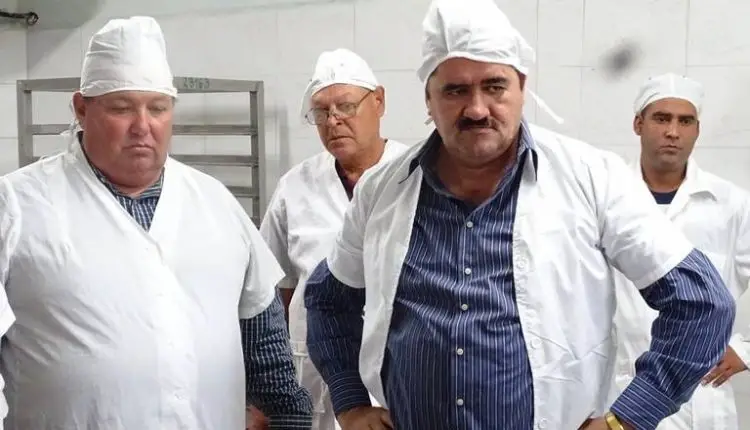 Le llueven las burlas al Gobierno cubano por propuesta de producción de tripas y gallinas decrepitas