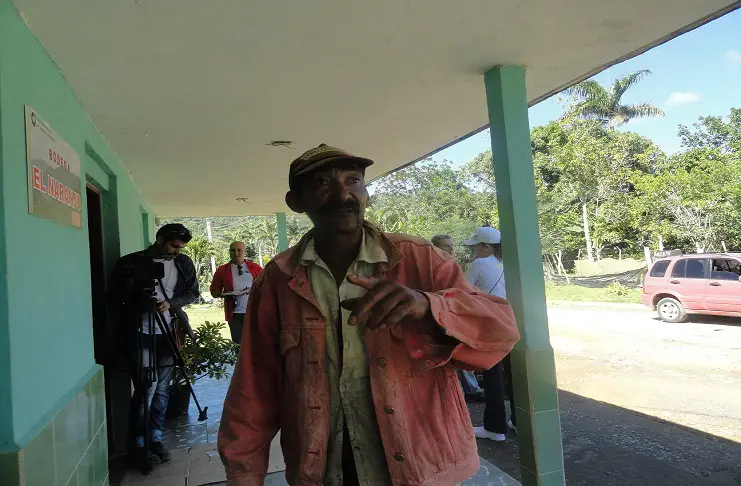 Félix, la triste historia de un loco feliz en Cuba que perdió la cordura tras caer de un andamio