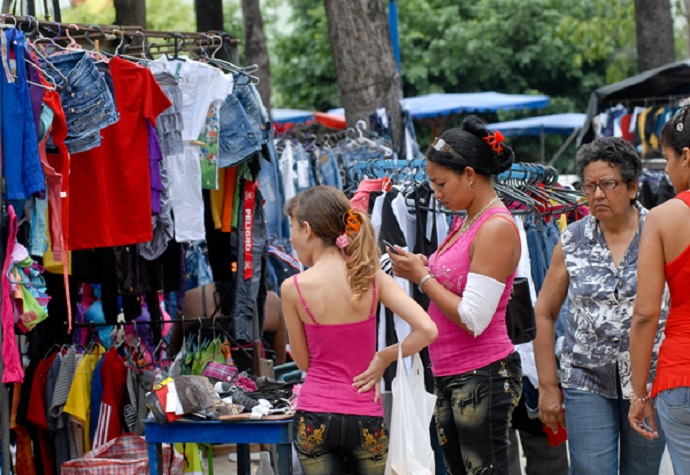 ¿Cómo hacen las cubanas para poder vestir en un país sin moda?