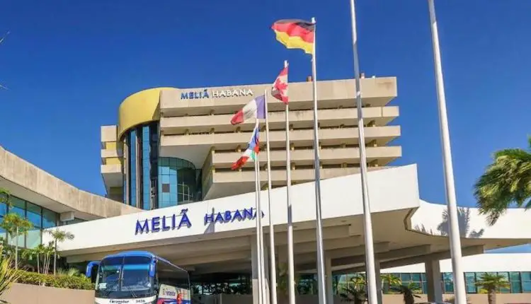 En estado grave y con peligro para su vida cubano que estaba dentro del elevador que cayó al vacío en el Hotel Meliá Habana