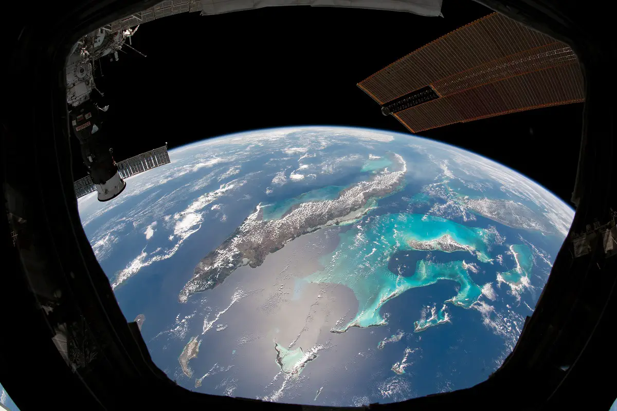 Una foto de la isla de Cuba vista desde el espacio tomada por la NASA entre las cinco mejores fotos de la Tierra en 2020