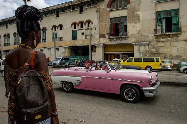 A más turistas, más mendigos… la oculta realidad de la que pocos hablan en Cuba