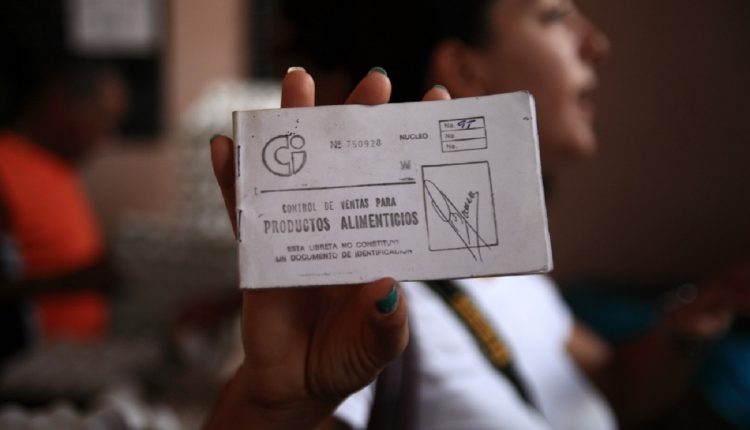 Gobierno cubano anuncia estrictas medidas a cumplir para los que deseen seguir utilizando la libreta de abastecimiento