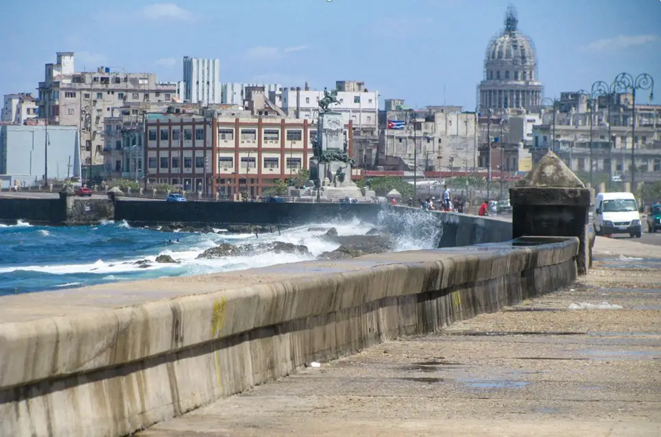 El Malecón de La Habana, el testigo de mil historias para los cubanos