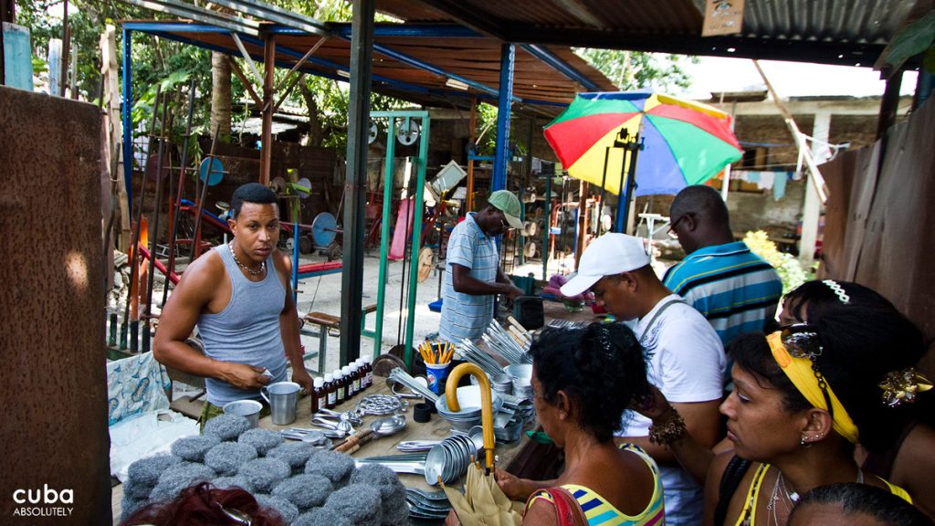 La Cuevita, el punto de encuentro del “mercado negro” cubano en La Habana