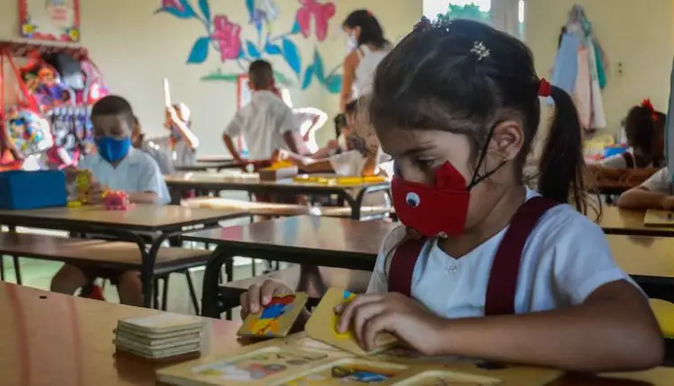Gobierno cubano anuncia que el día 2 de noviembre se reanuda el curso escolar en todo el país