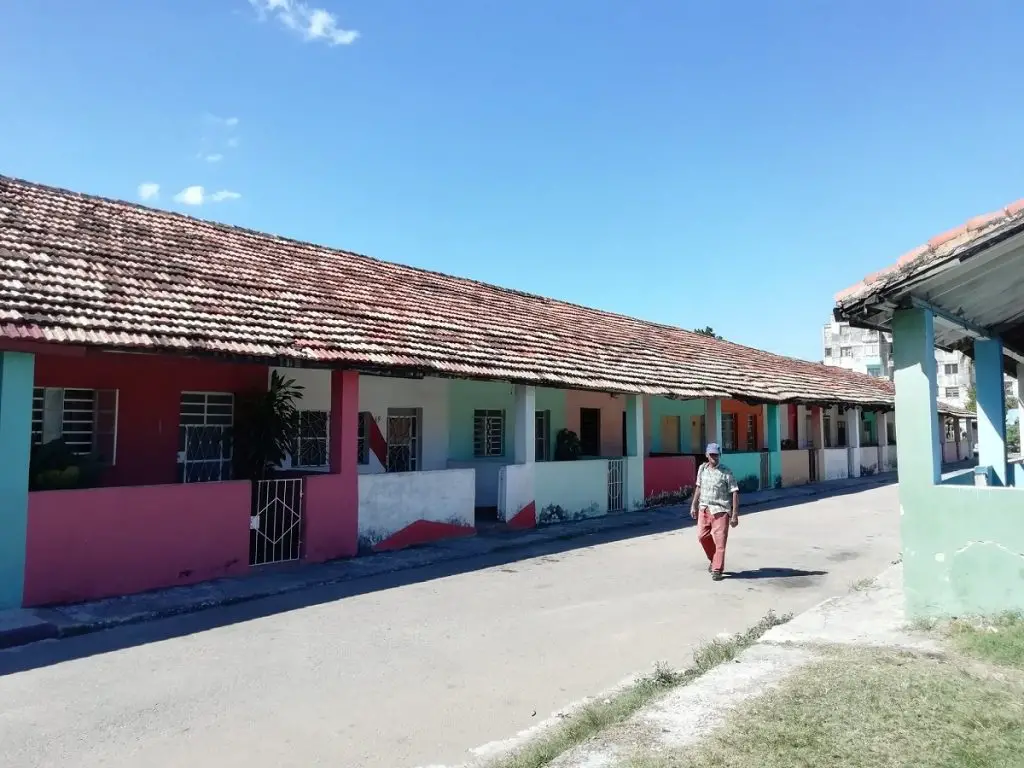 La "casitas de Kohly" piden a grito un "tío rico" que las rescate del olvido en La Habana