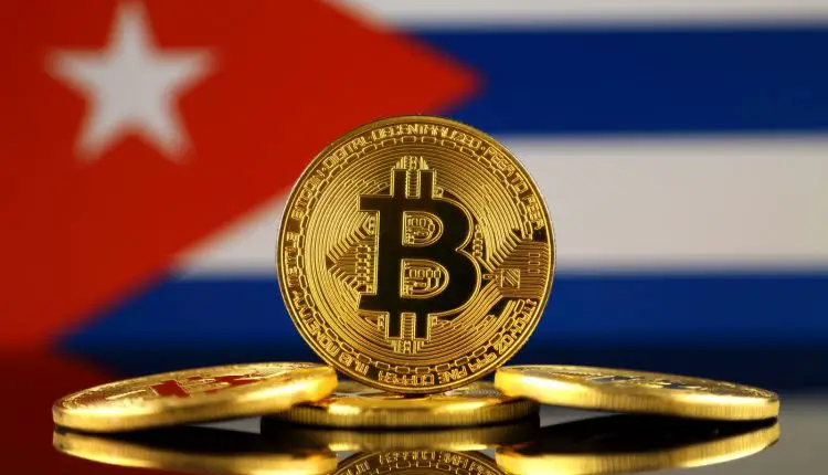 Mientras Western Union pone fin a las remesas entre Estados Unidos y Cuba, los cubanos miran las opciones con las criptomonedas