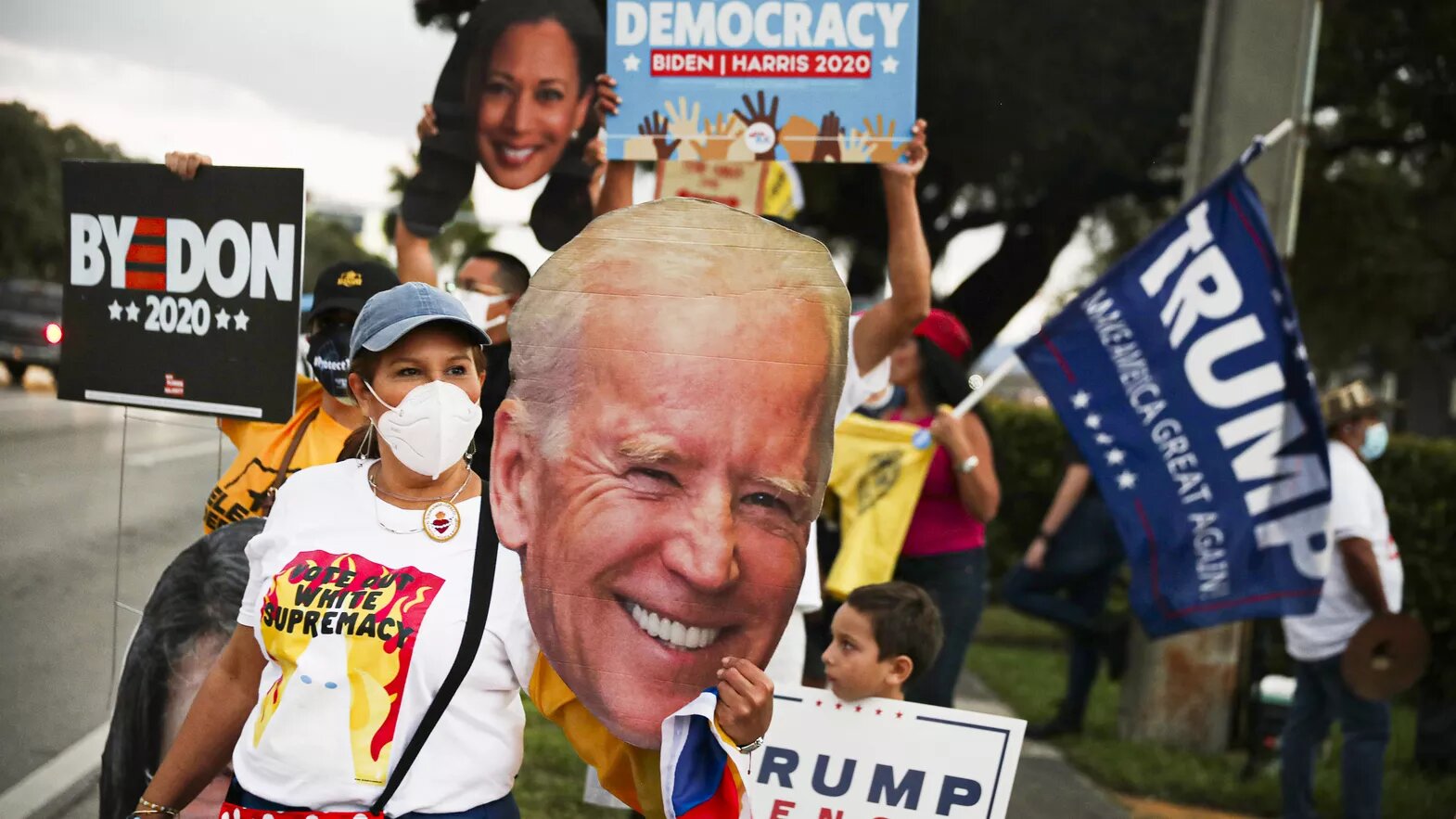 ¿Joe Biden tendría que mantener la política de Donald Trump hacia Cuba o recuperar el deshielo de a era Obama?