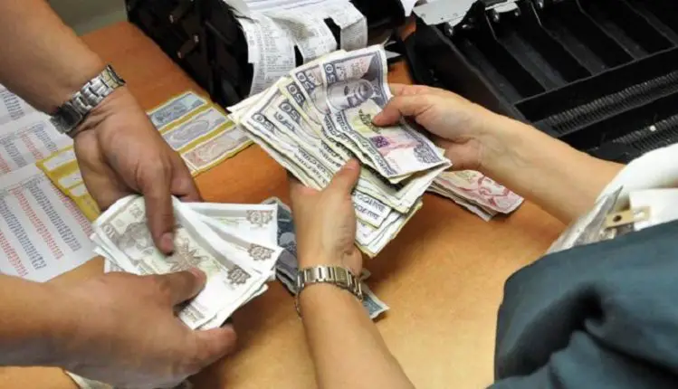 ¿Y el Día Cero pa' cuando? Cubanos llenos de dudas por la falta de información del Gobierno sobre la fecha exacta para el fin de la dualidad monetaria