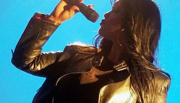 Cantante cubana se vuelve viral en las redes sociales por su gran parecido a Selena